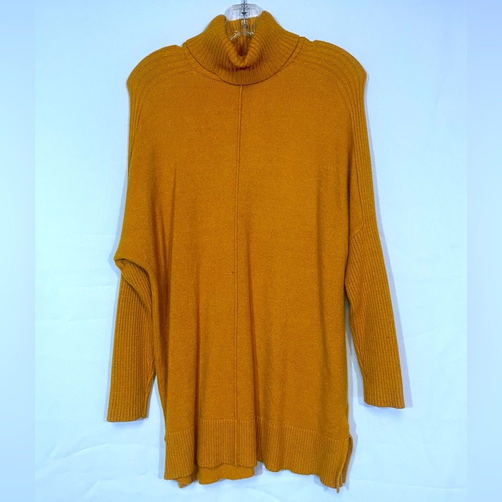 Time & Tru Women’s Yellow sweater size Small